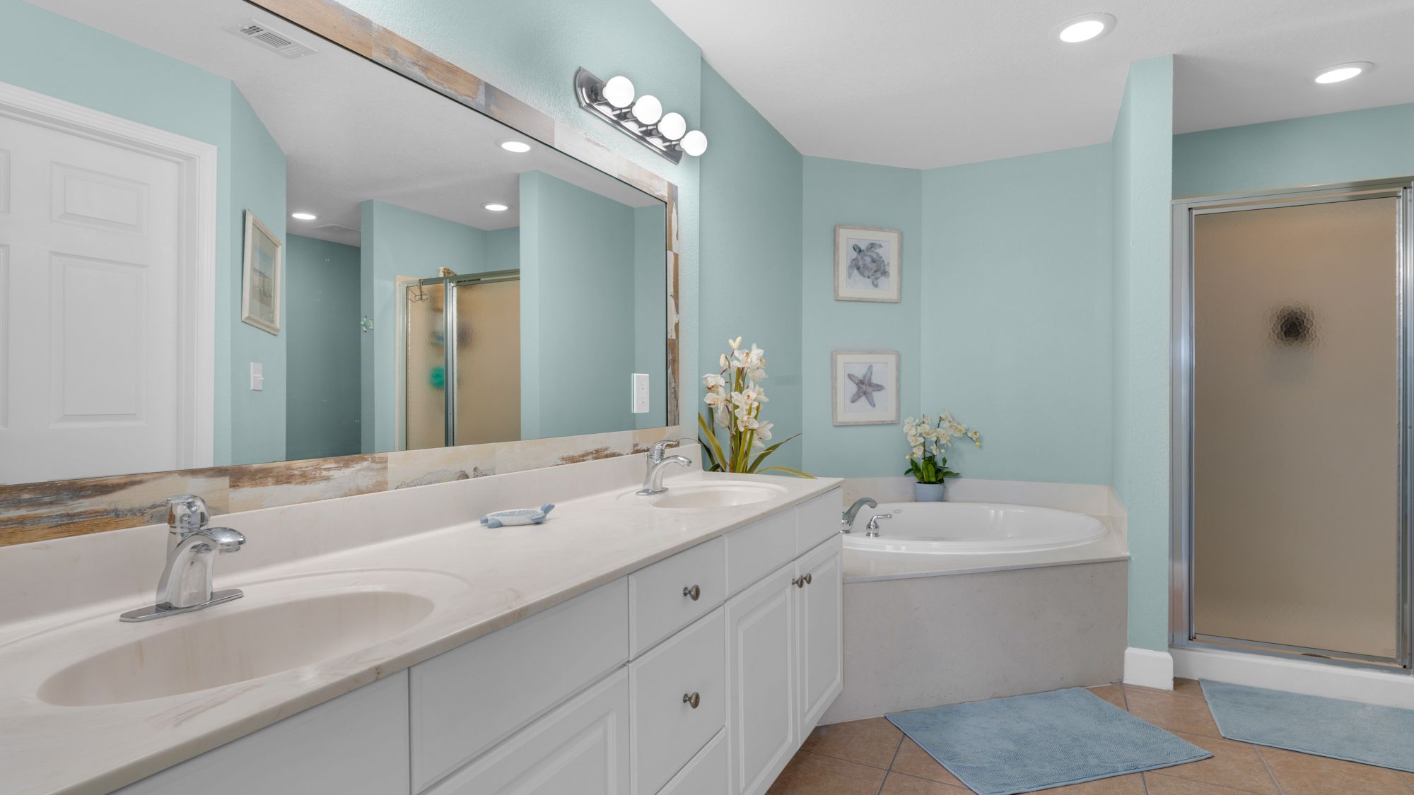 Tidewater 1301 Bathroom