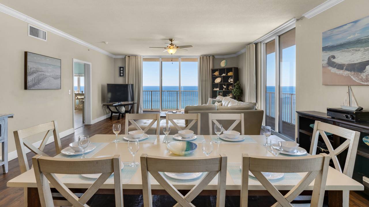 Tidewater 1301 Dining Table Tidewater 1301 Dining Table