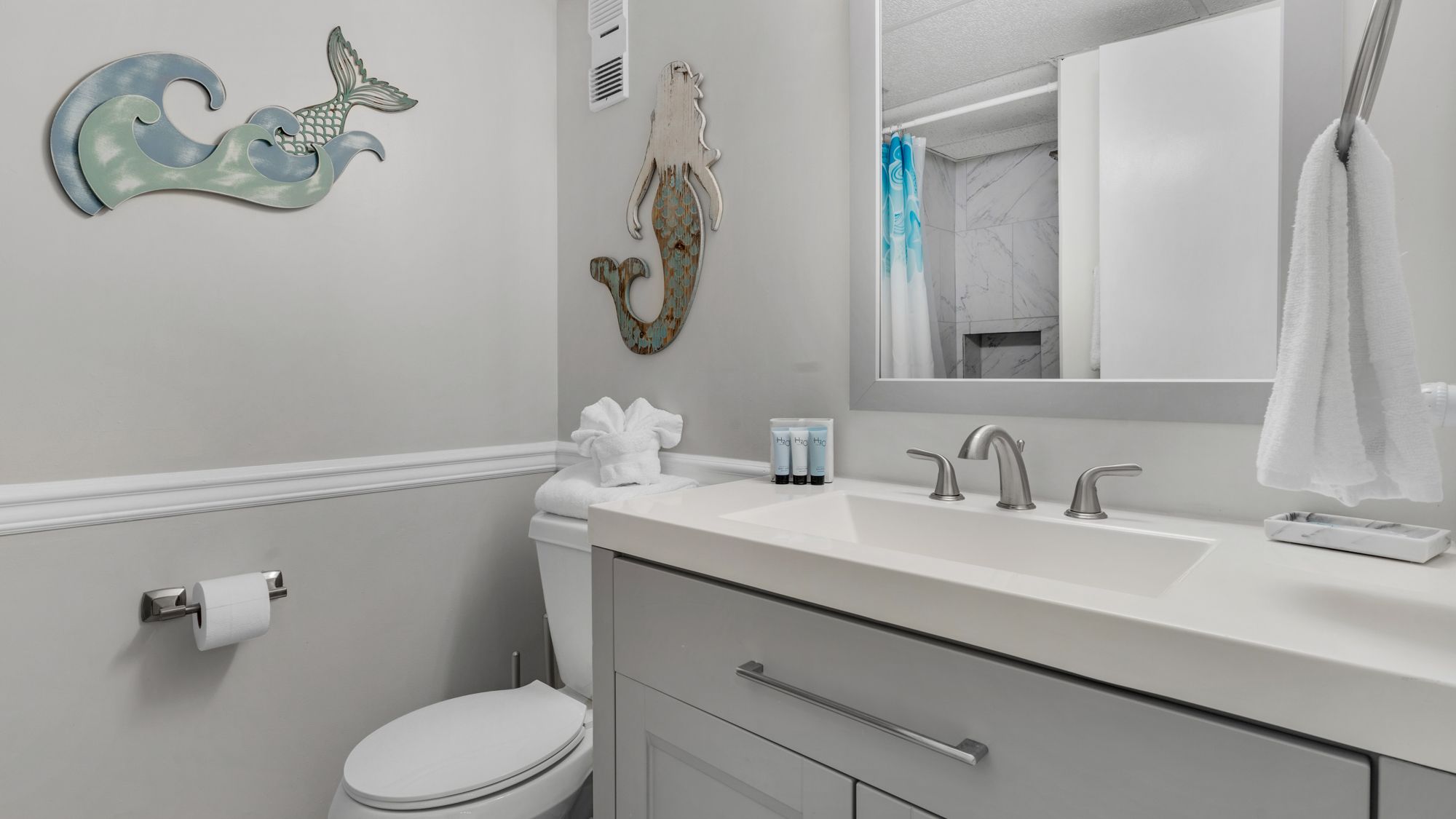 Moondrifter 405 Bathroom