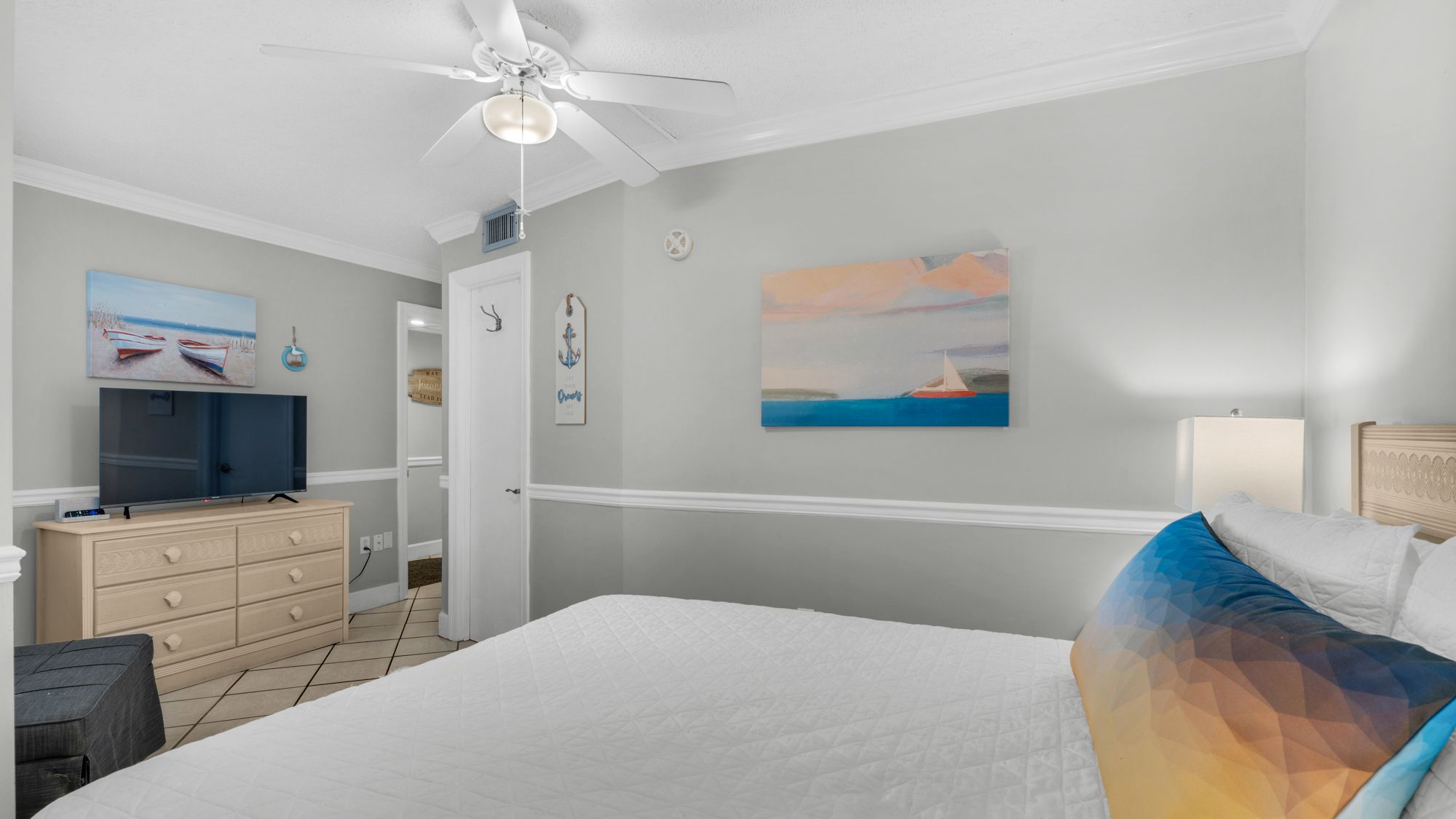 Moondrifter 405 Bedroom