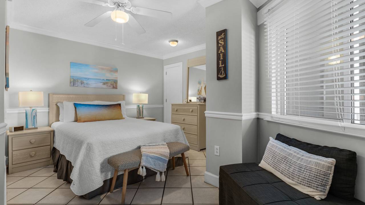 Moondrifter 405 Bedroom Moondrifter 405 Bedroom