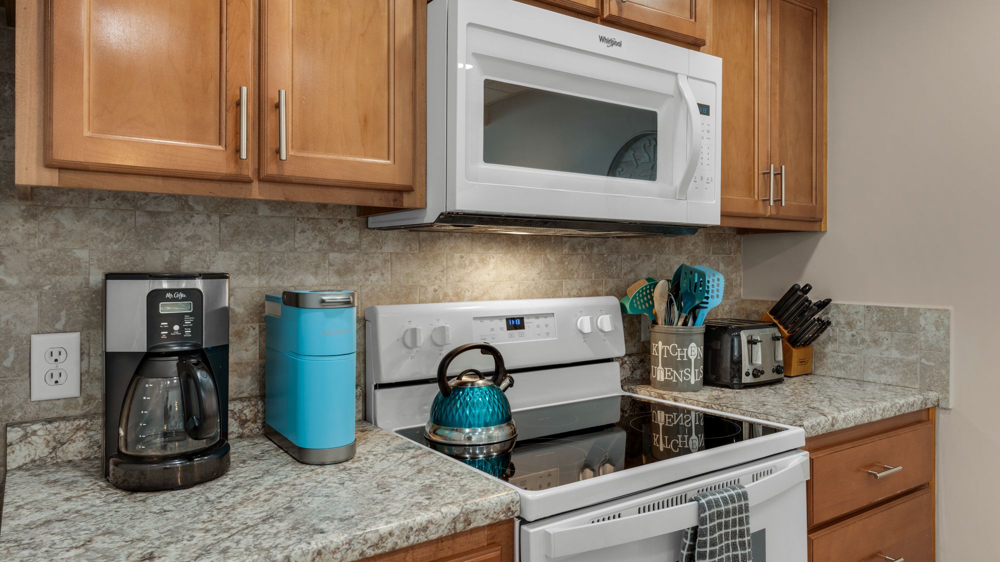 Moondrifter 405 Kitchen