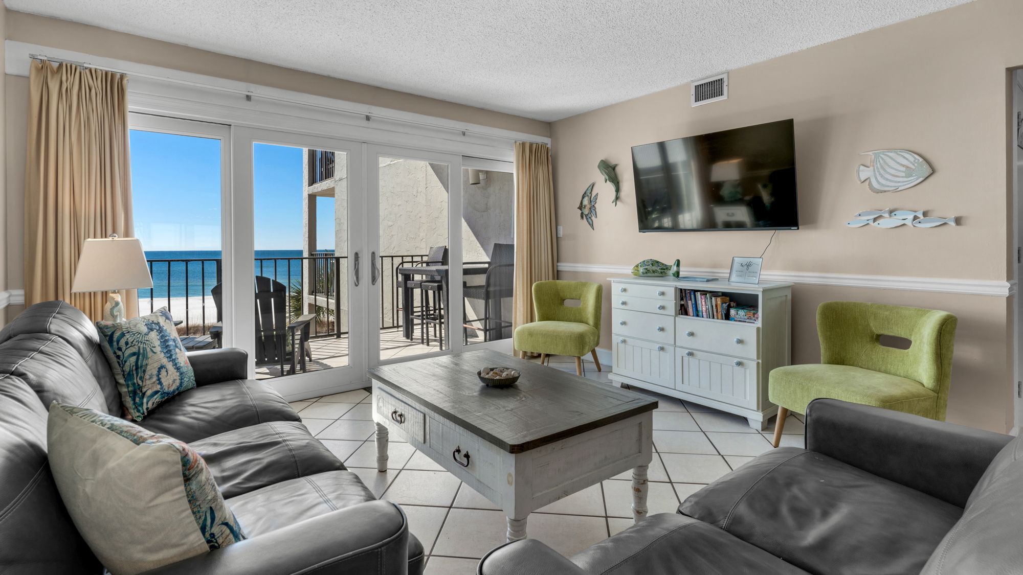 Moondrifter 405 Living Area with Gulf View