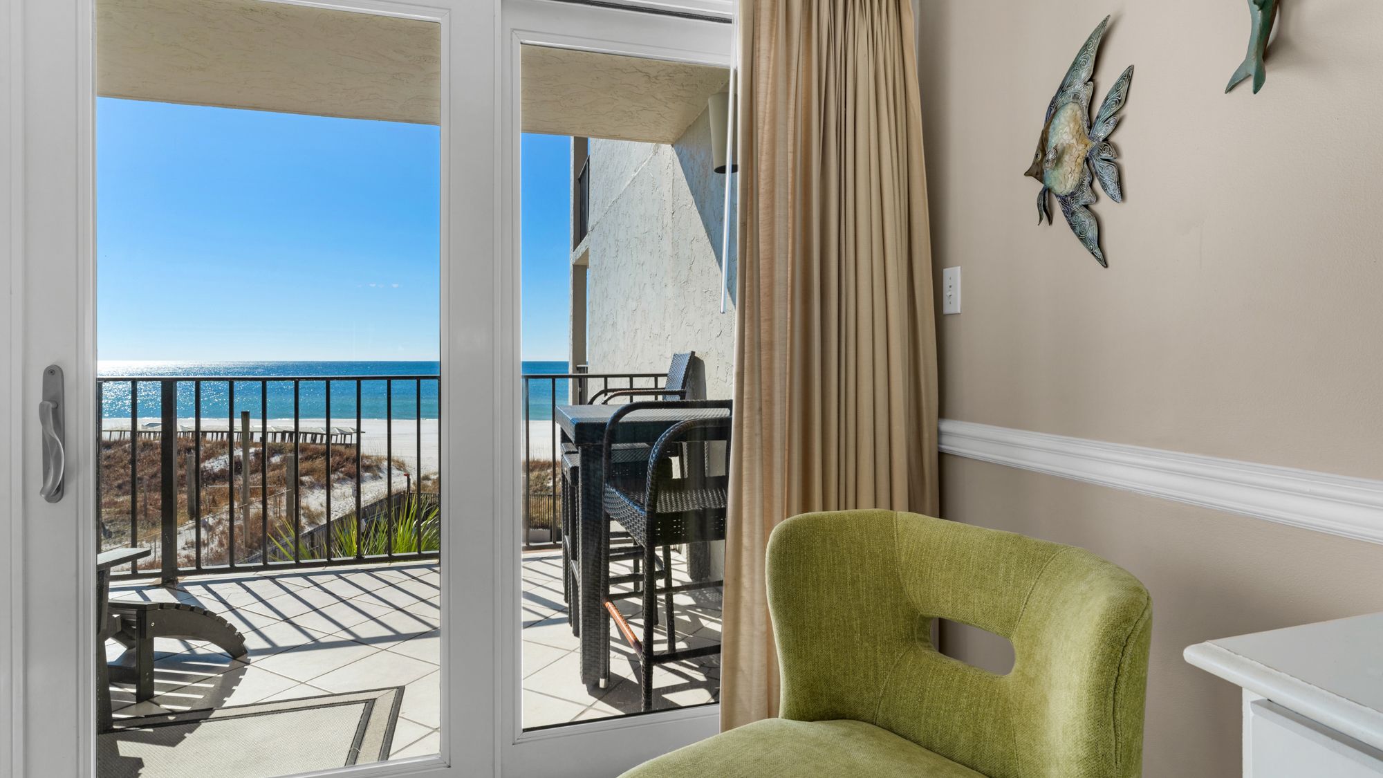 Moondrifter 405 Living Area with Gulf View