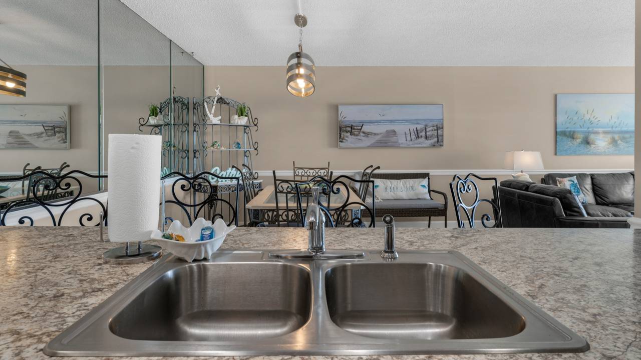 Moondrifter 405 Kitchen Moondrifter 405 Kitchen