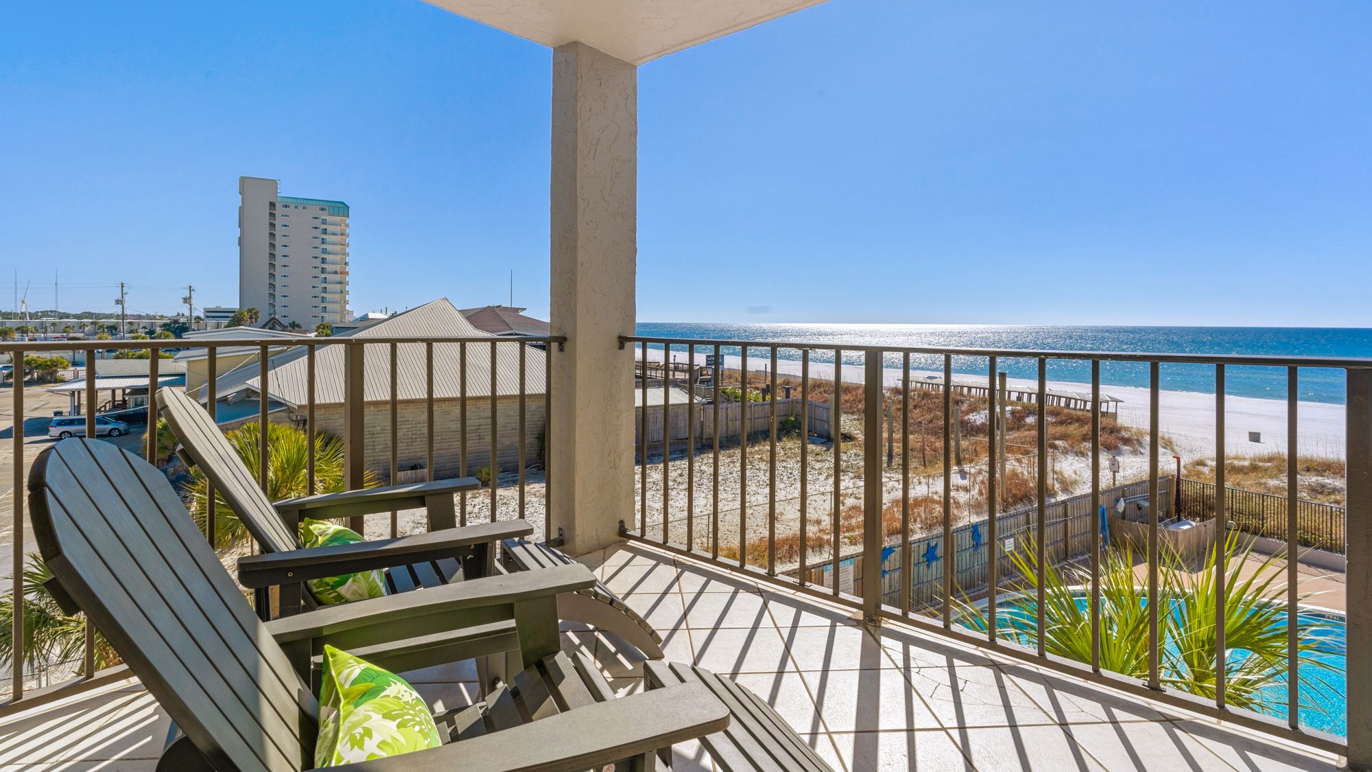 Moondrifter 405 Balcony with gulf views