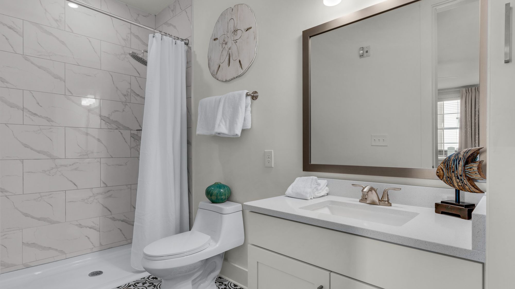 Pinewood 317 Bathroom