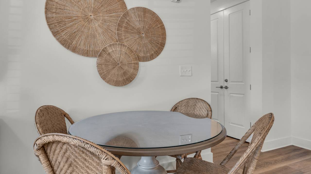 Pinewood 317 Dining Table Pinewood 317 Dining Table