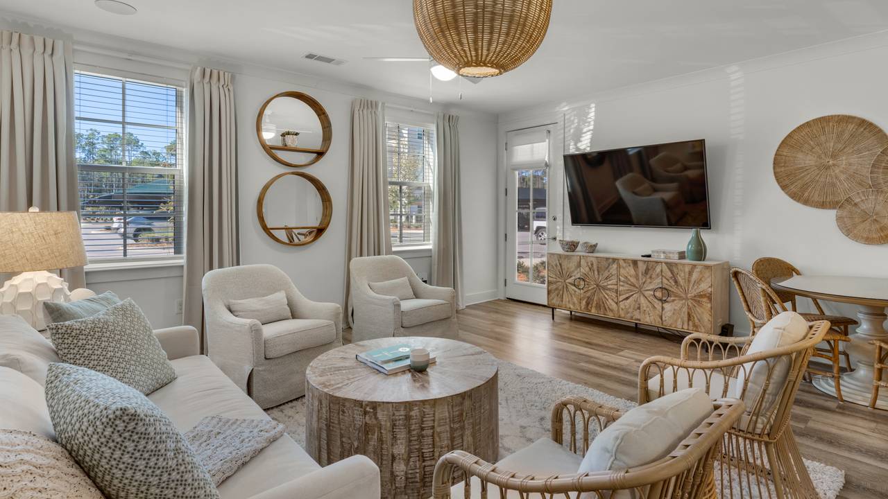 Pinewood 317 Living Area Pinewood 317 Living Area