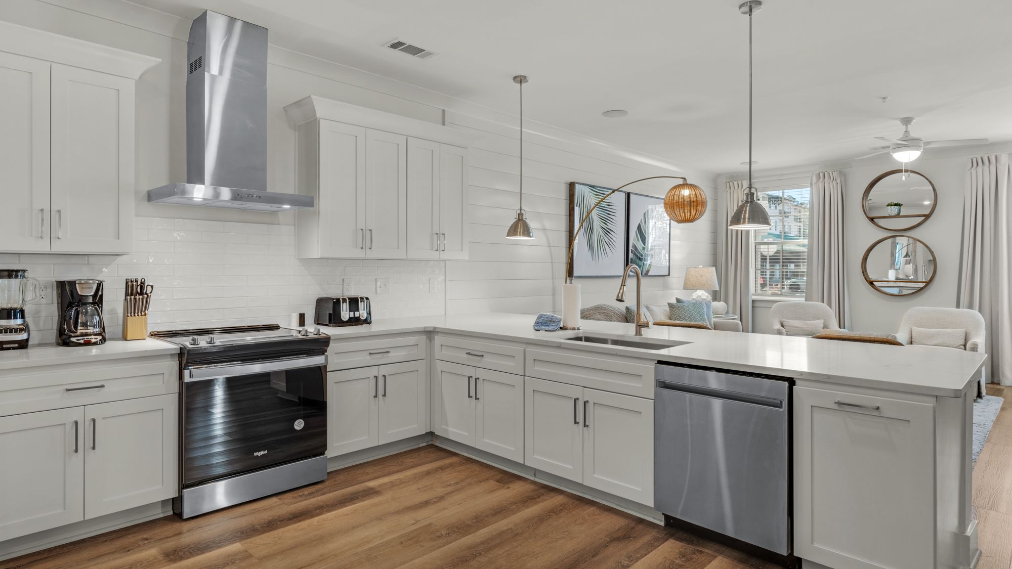 Pinewood 317 Kitchen