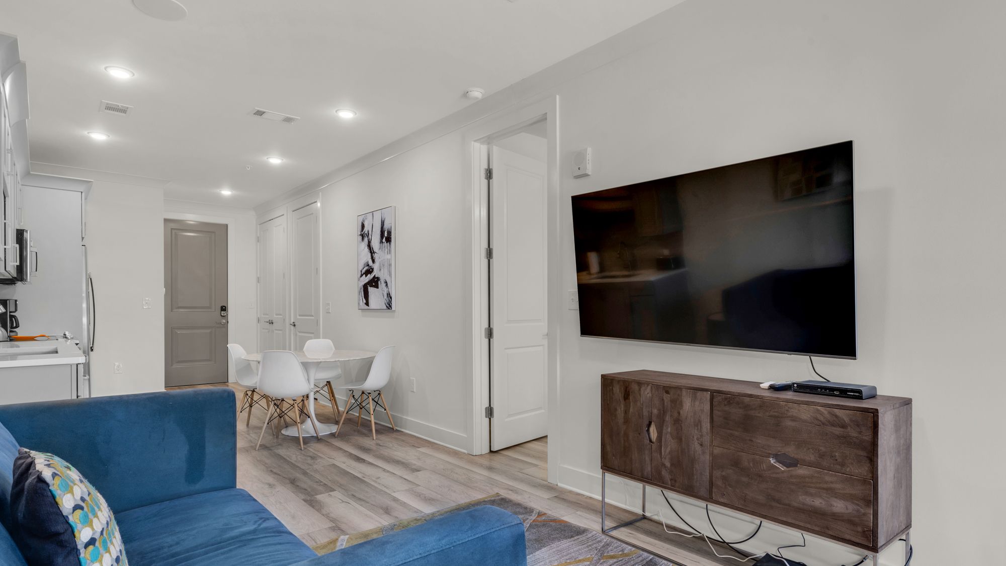 Pinewood 318 Living Area