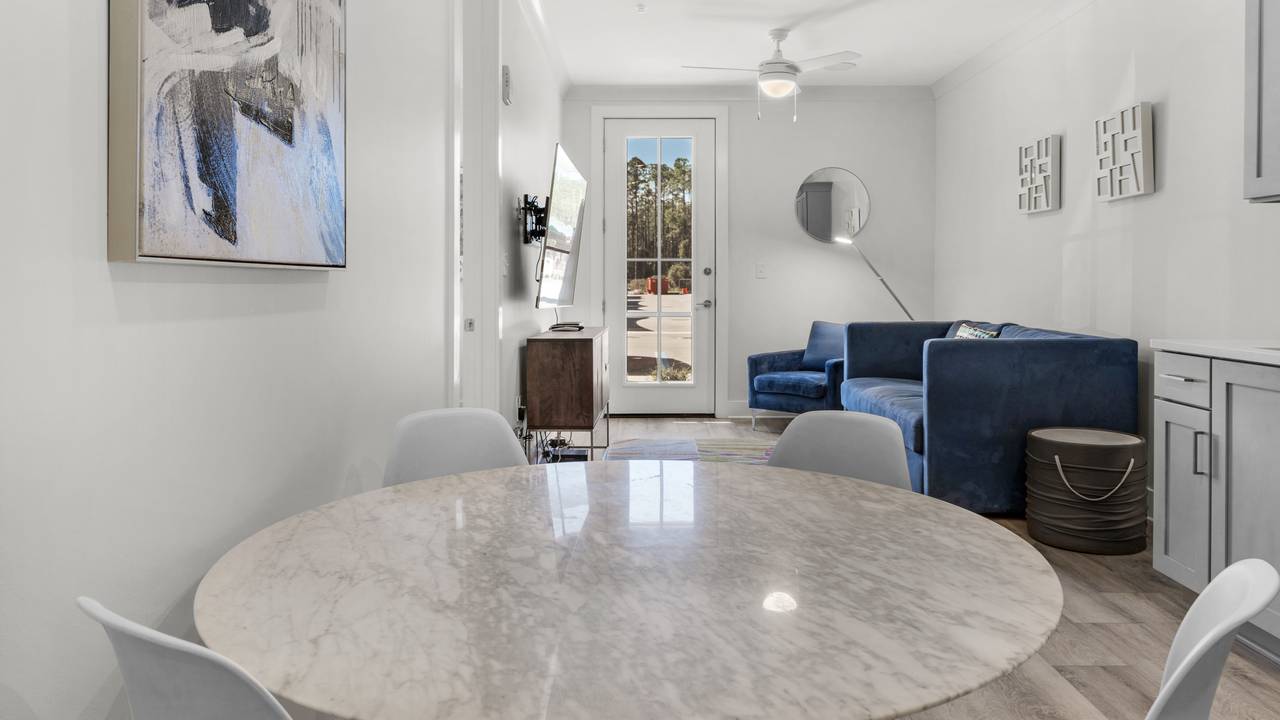 Pinewood 318 Dining Table Pinewood 318 Dining Table