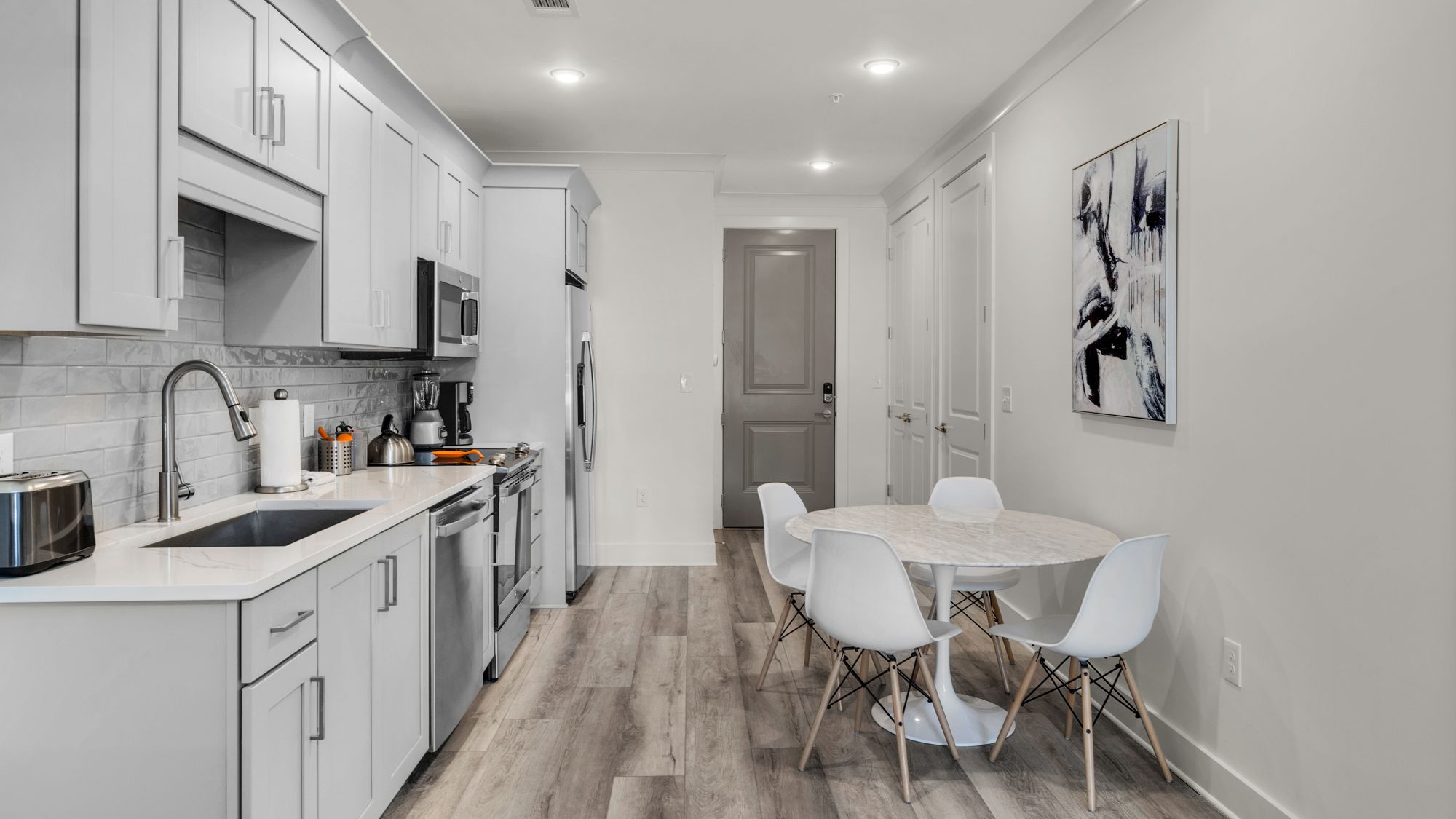 Pinewood 318 Kitchen and Dining Table