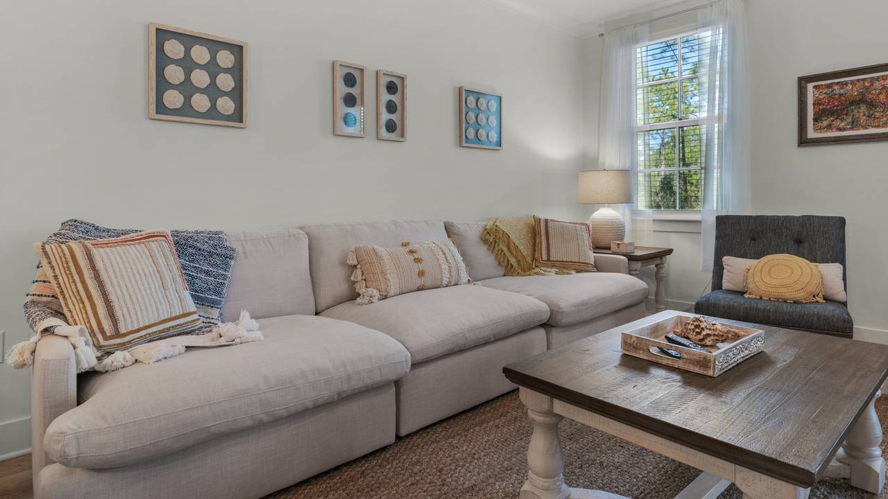 PNWD323 Living Area PNWD323 Living Area