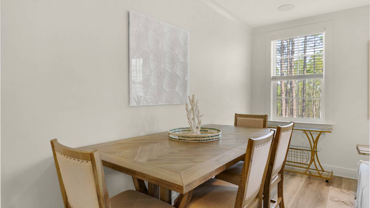 PNWD333 Dining Area PNWD333 Dining Area