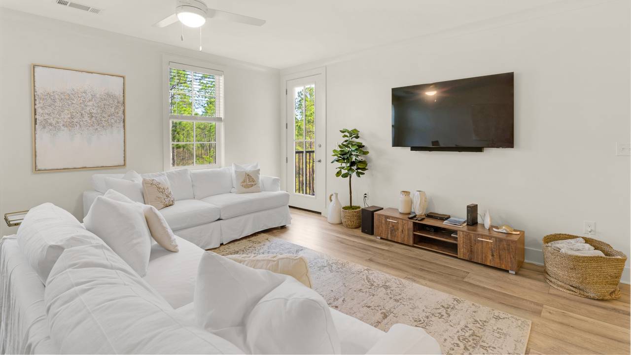 PNWD333 Living Area PNWD333 Living Area