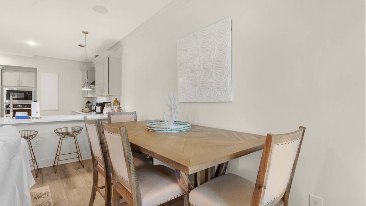 PNWD333 Dining Area PNWD333 Dining Area