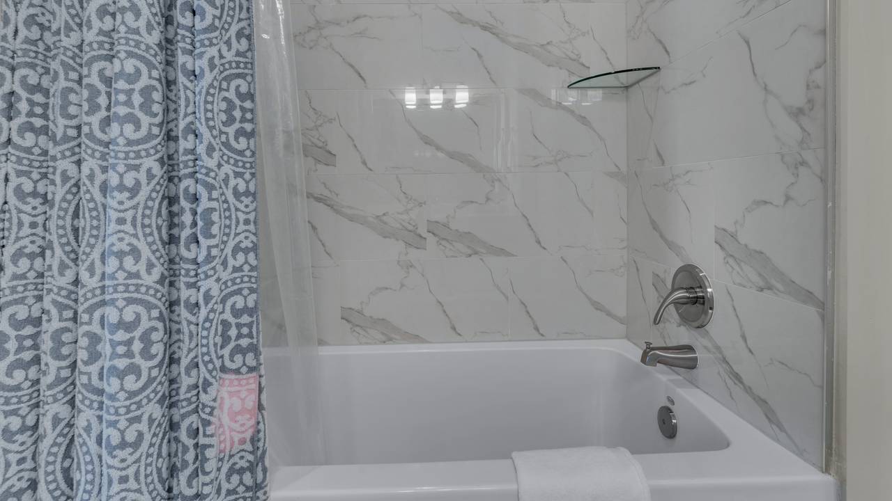 PNWD341 Bathroom PNWD341 Bathroom