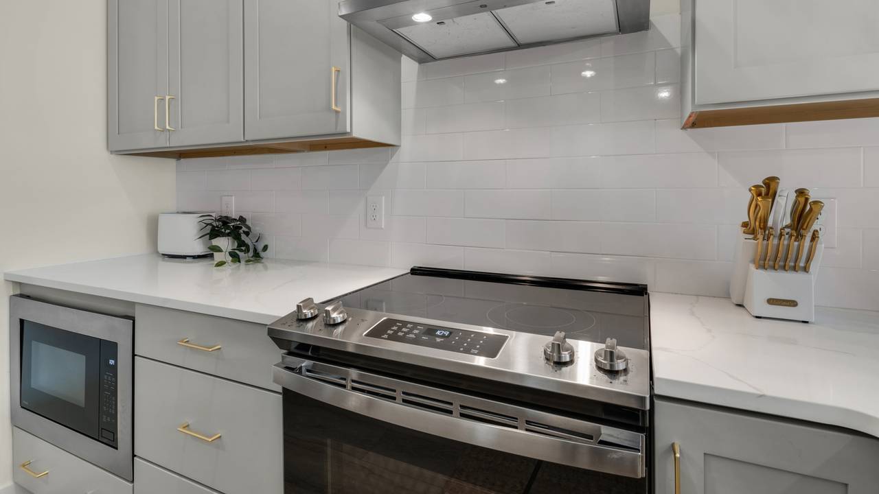 PNWD421 Kitchen Area PNWD421 Kitchen Area