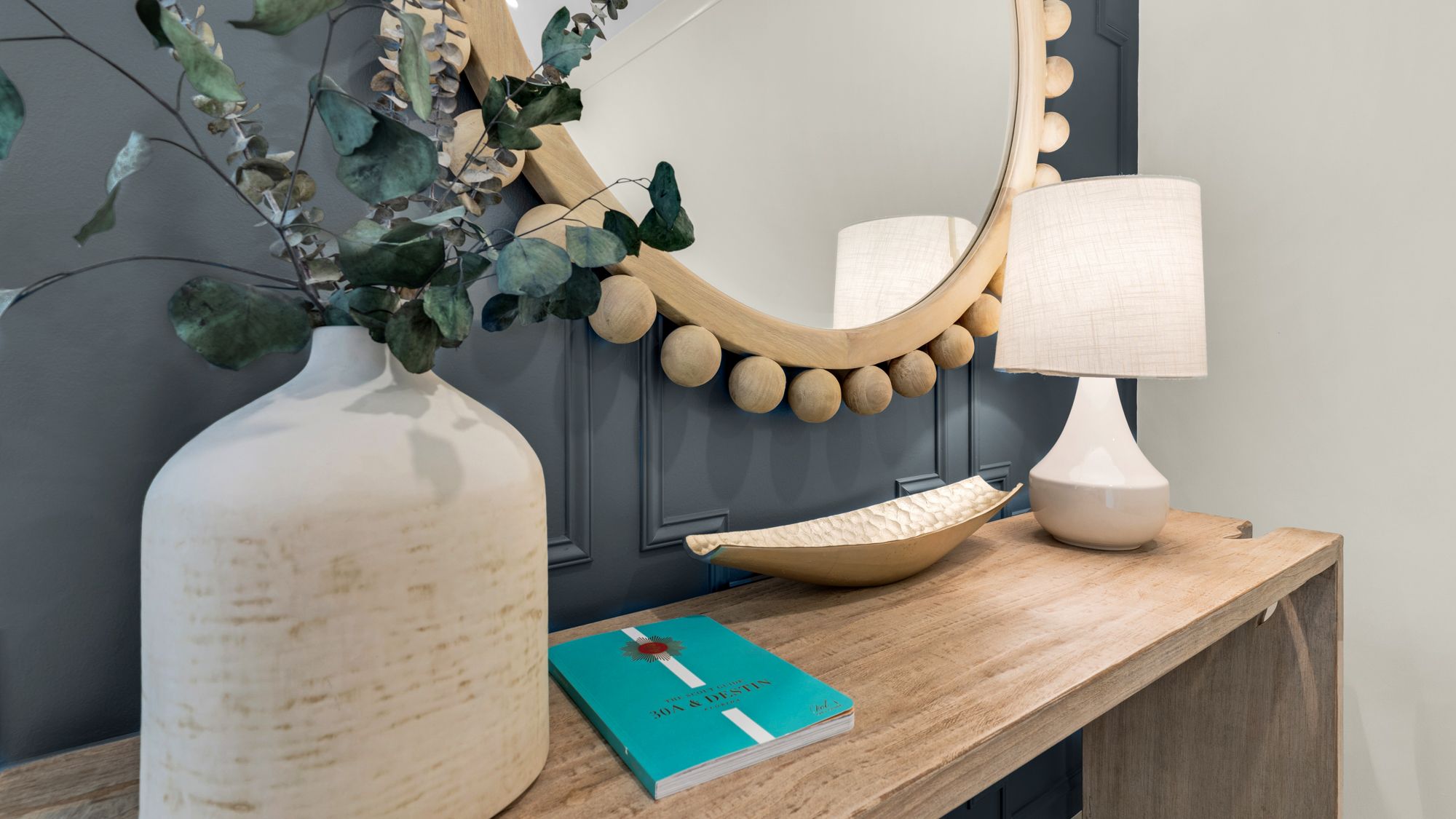 Pinewood 421 Entrance Way