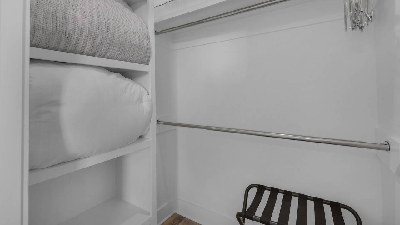 PNWD437 Bathroom PNWD437 Bathroom