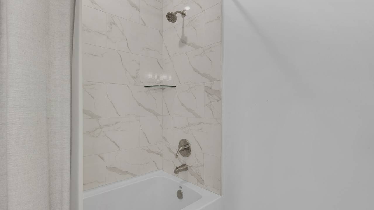 PNWD437 Bathroom PNWD437 Bathroom