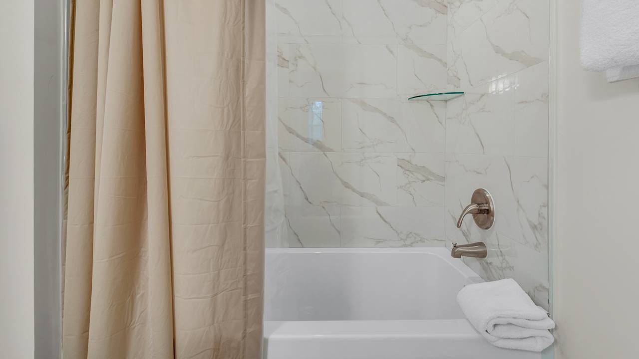 PNWD415 Bathroom PNWD415 Bathroom