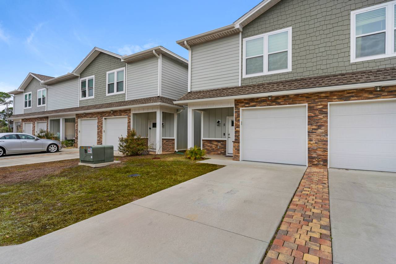 JOAN5 Parking View JOAN5 Parking View