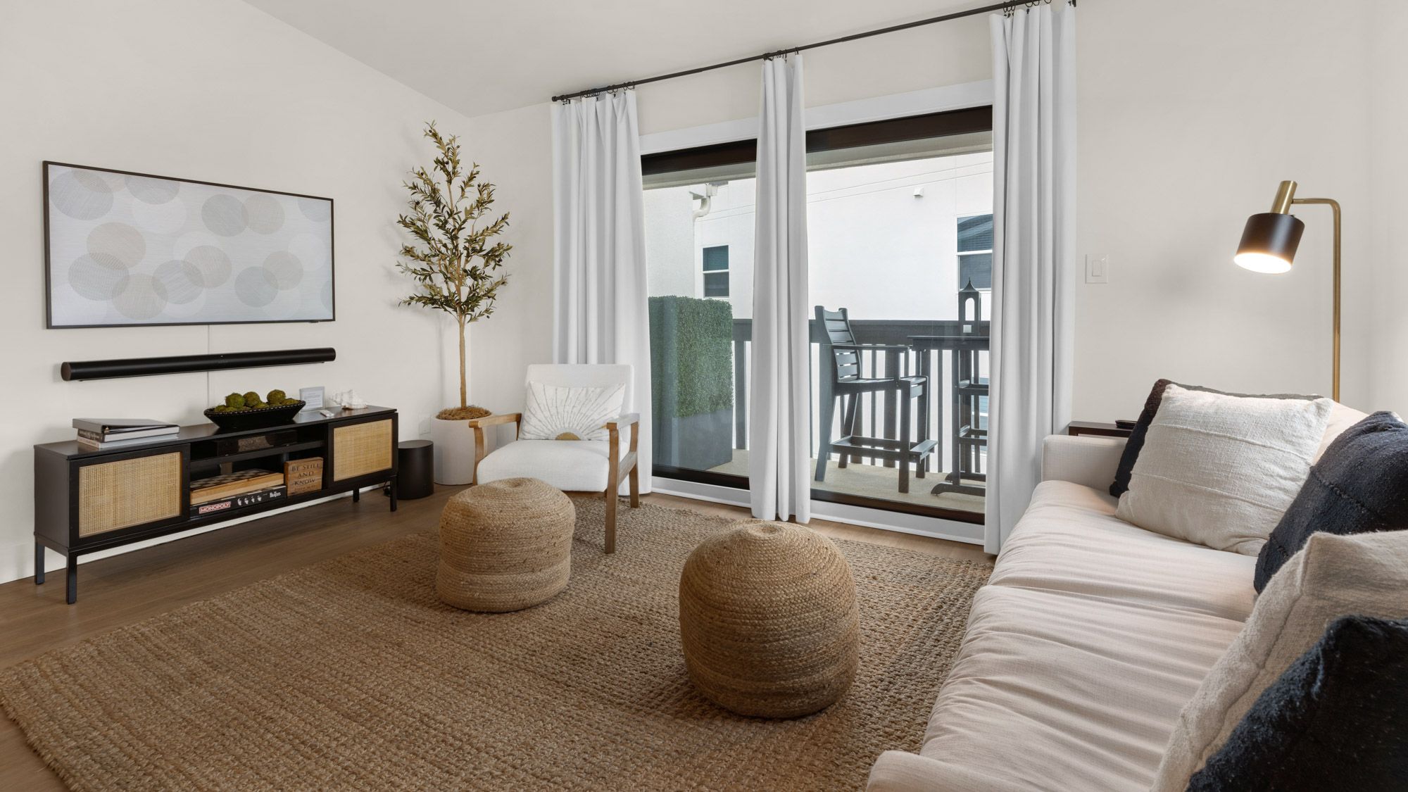 Beachside Condo 24 - Living area