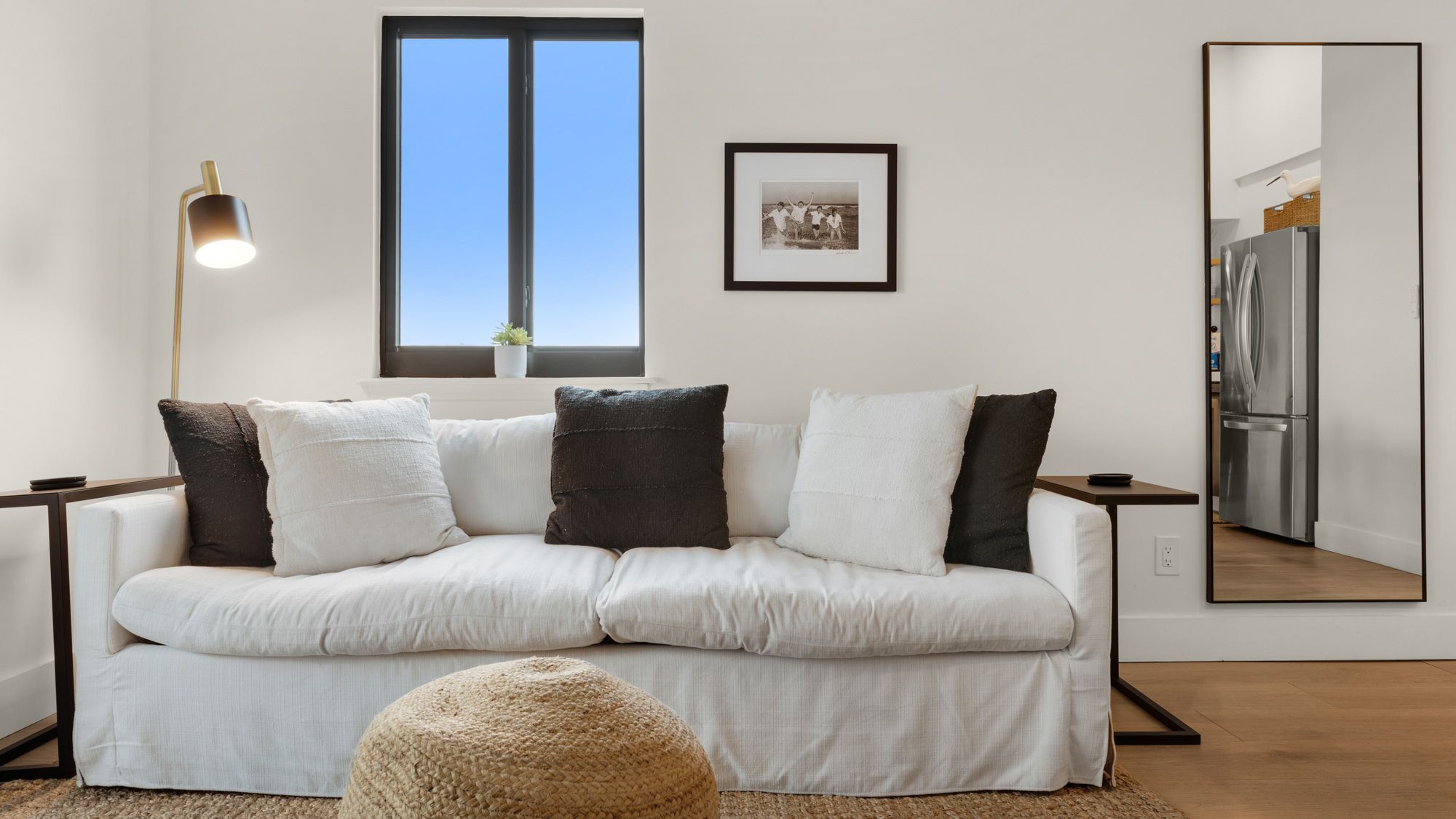 Beachside Condo 24 - Living area