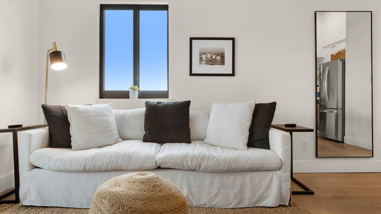 Beachside Condo 24 - Living area Beachside Condo 24 - Living area