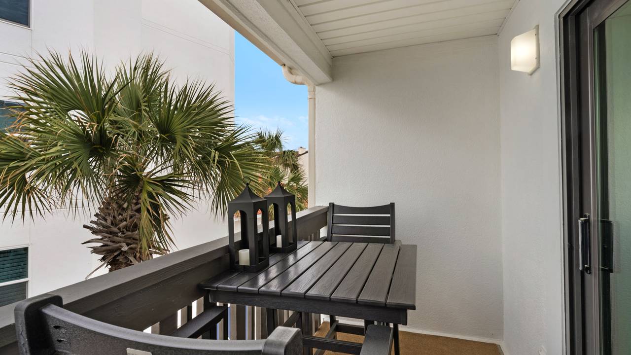 Beachside Condo 24 - Balcony Beachside Condo 24 - Balcony