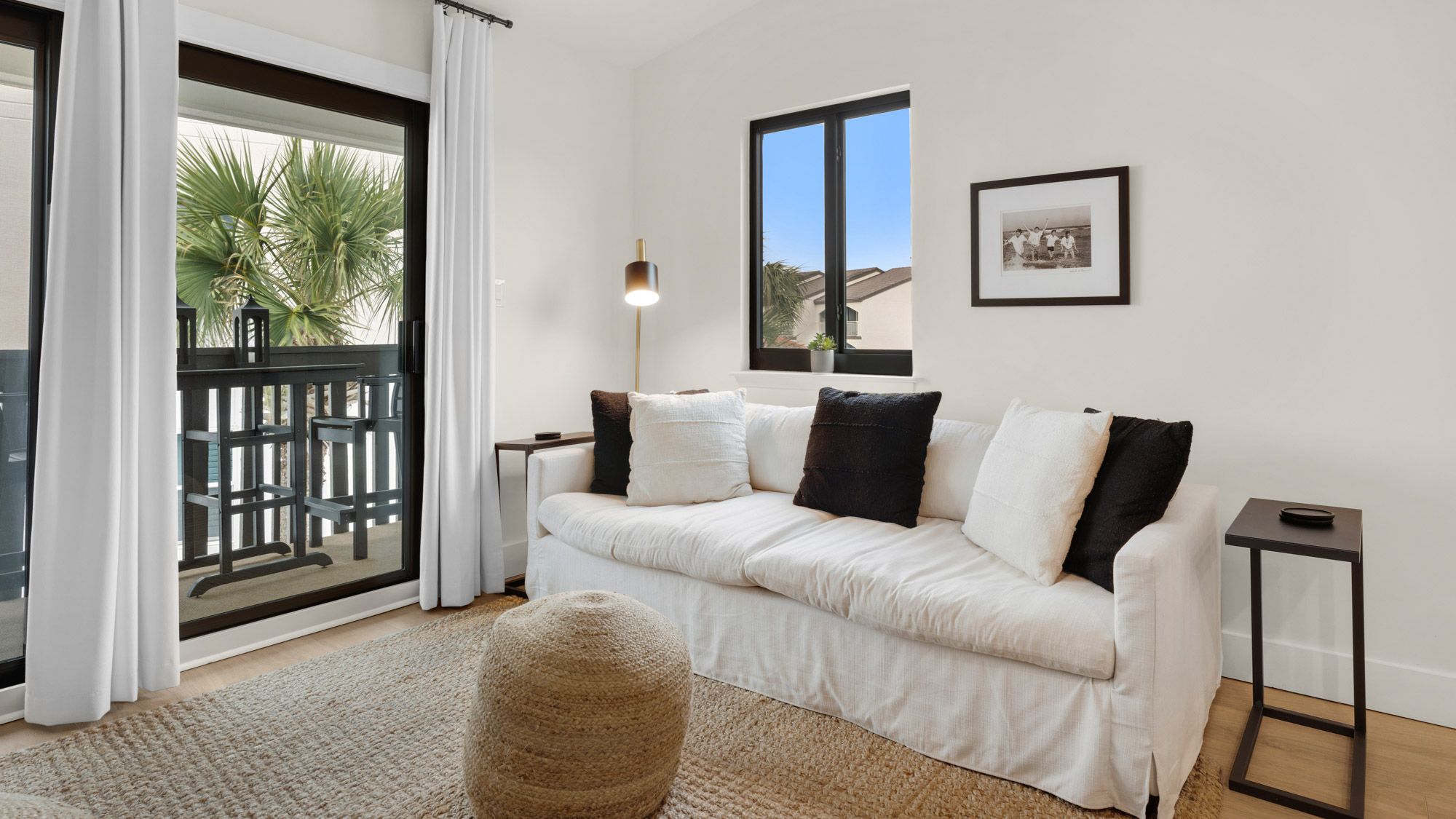 Beachside Condo 24 - Living area