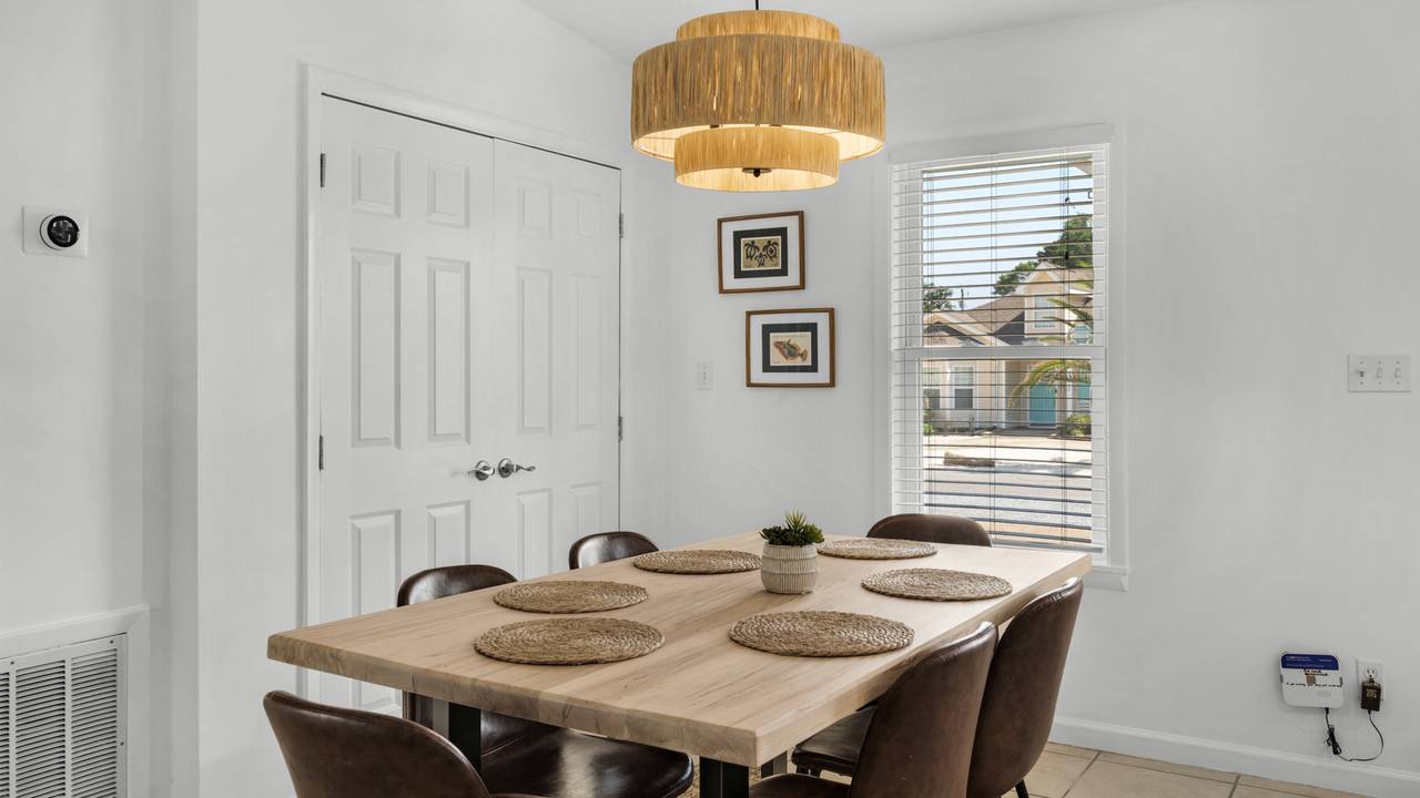 Sea Jam Dining Area Sea Jam Dining Area