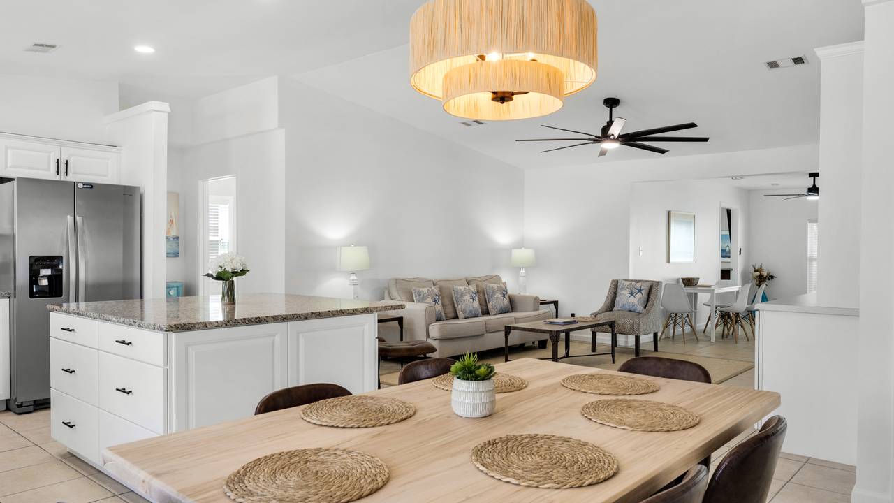 Sea Jam Dining Area Sea Jam Dining Area