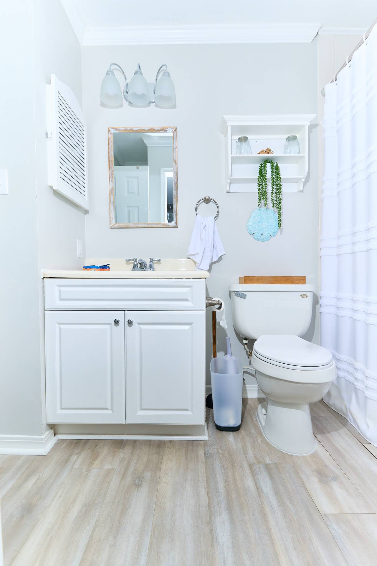 SBD212 Bungalow 6 - Bathroom SBD212 Bungalow 6 - Bathroom