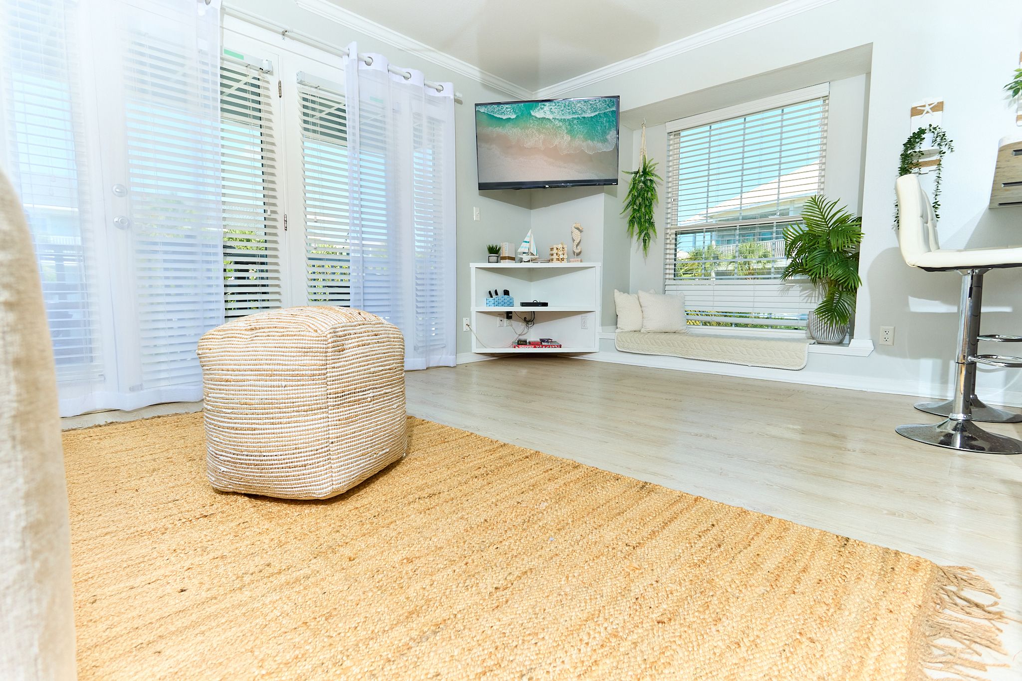 SBD212 Bungalow 6 - TV & Breakfast Bar