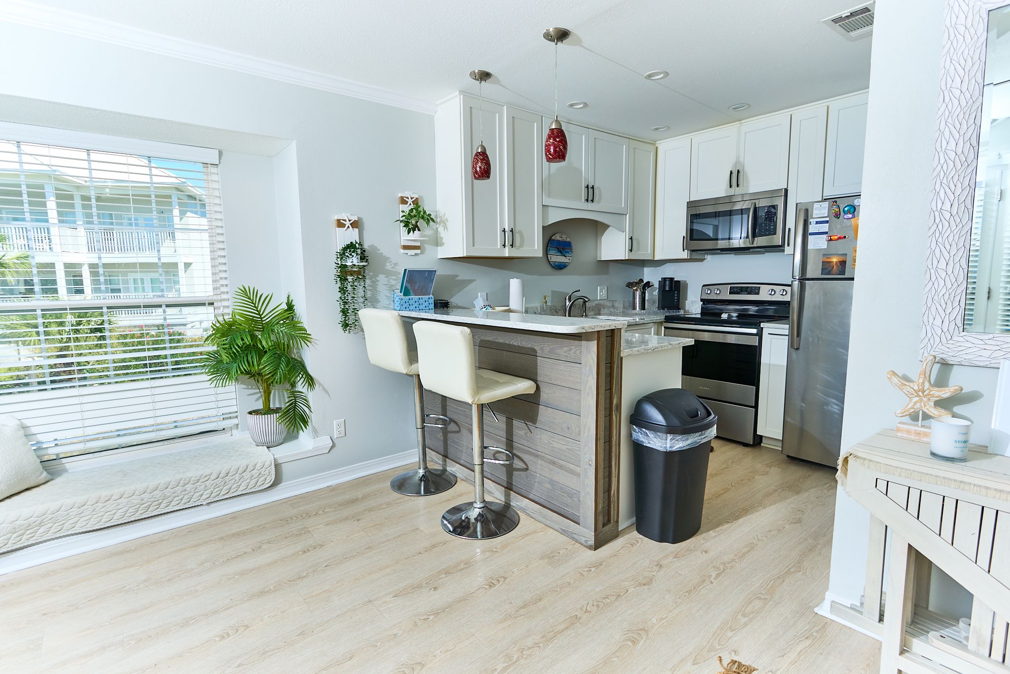 SBD212 Bungalow 6 - Kitchen 