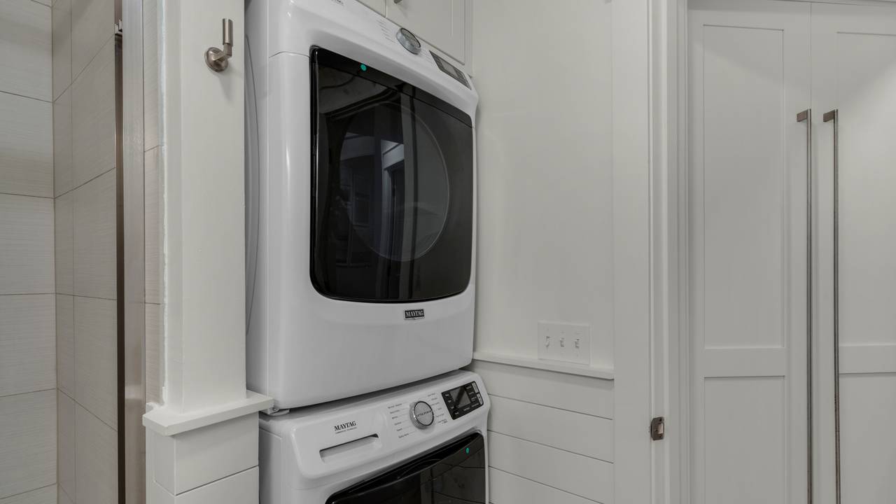 MST12 Washer and Dryer MST12 Washer and Dryer