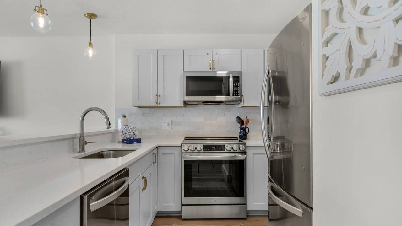 MST12 Kitchen Area MST12 Kitchen Area