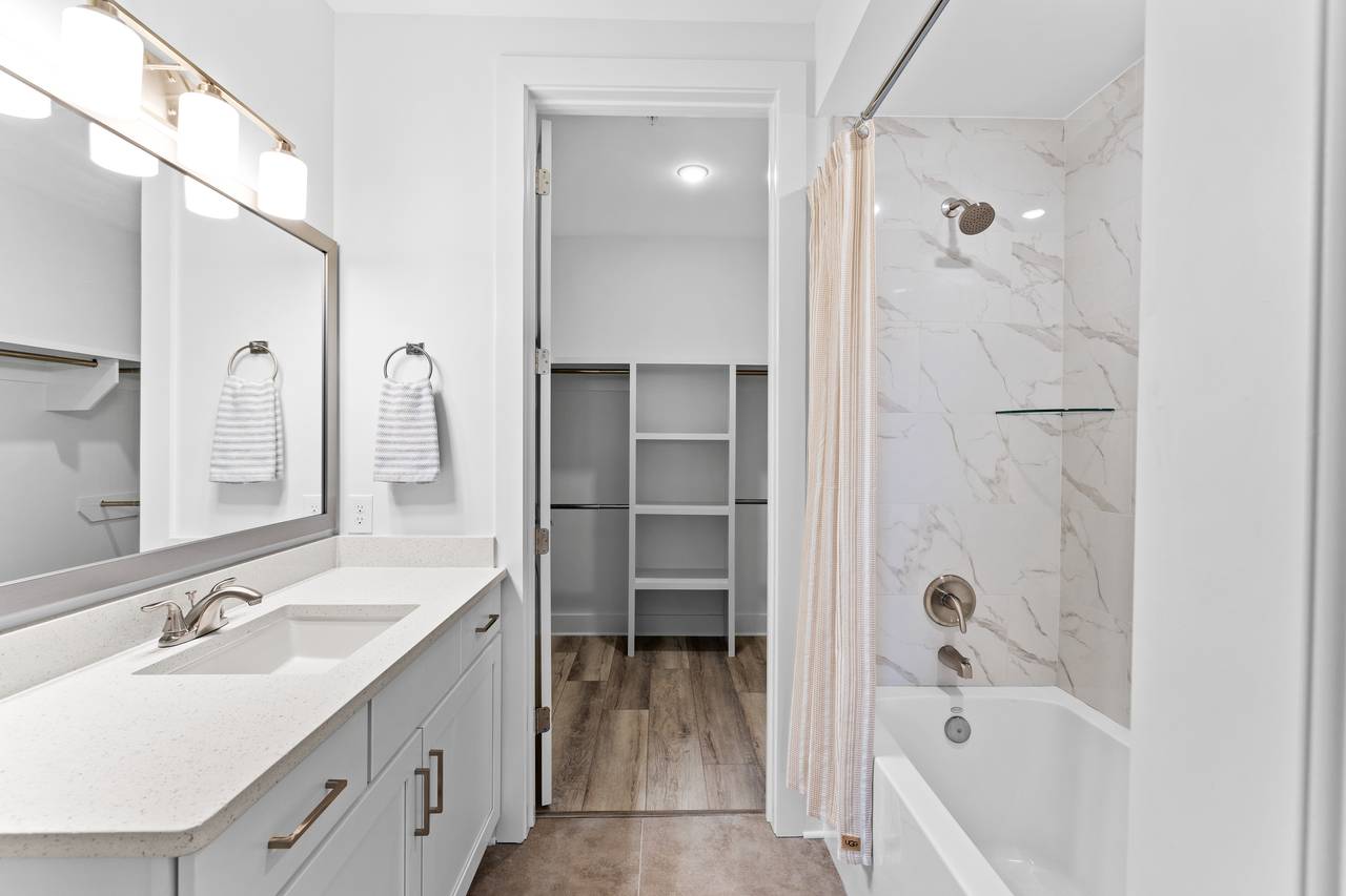 PNWD334 Bathroom PNWD334 Bathroom