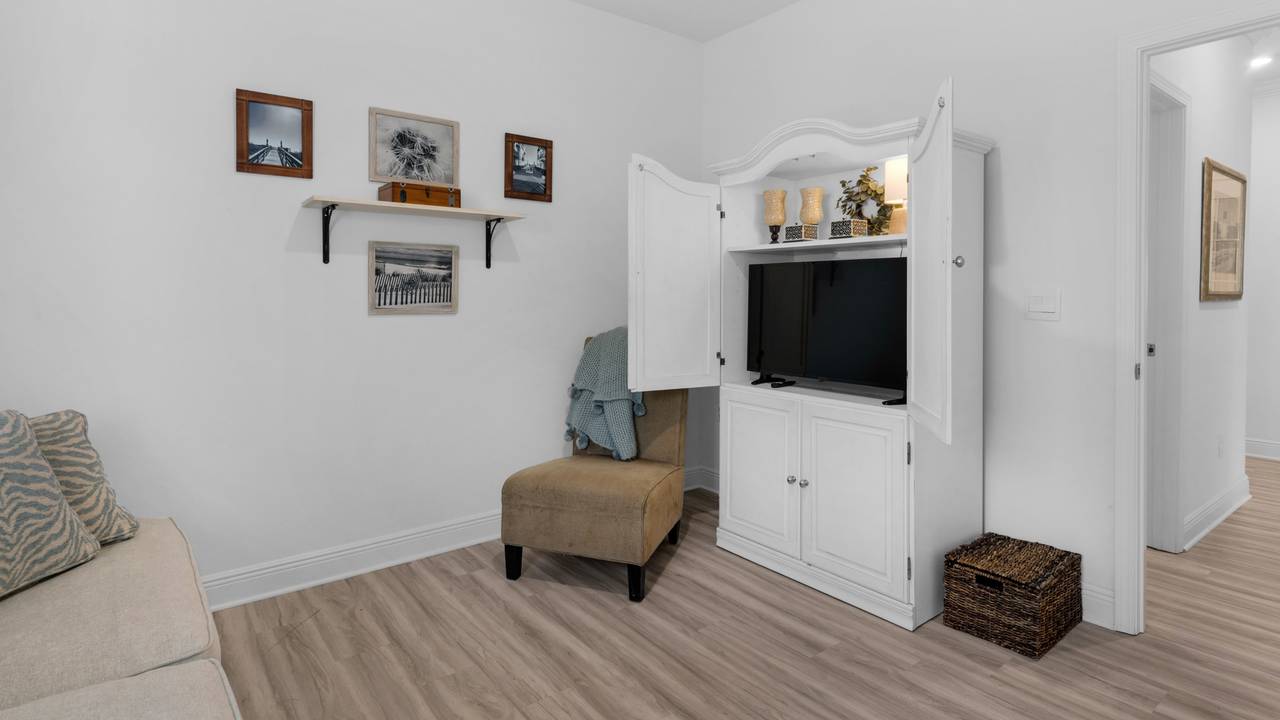 Family Affair 4th Bedroom with pull out sofa Family Affair 4th Bedroom with pull out sofa