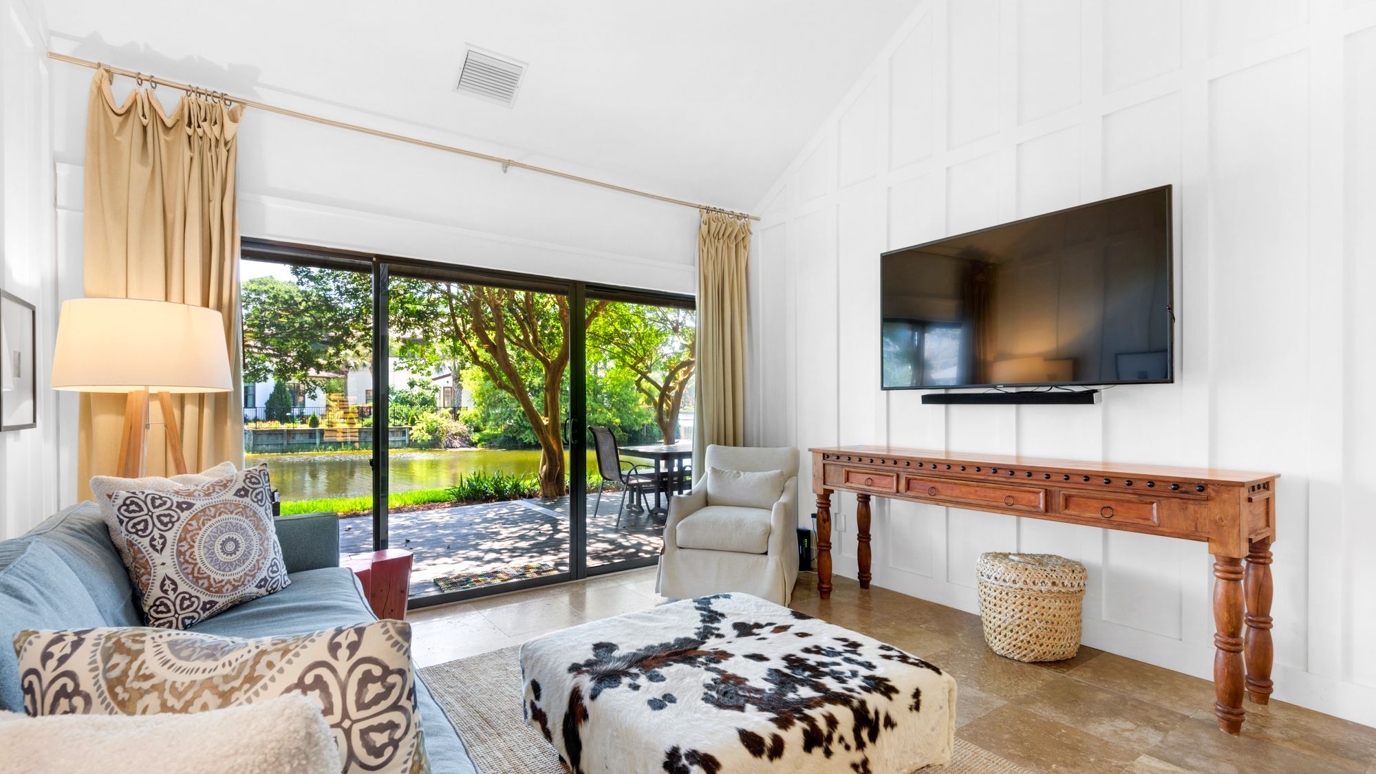 Beachwalk Villas 5054 Living Area