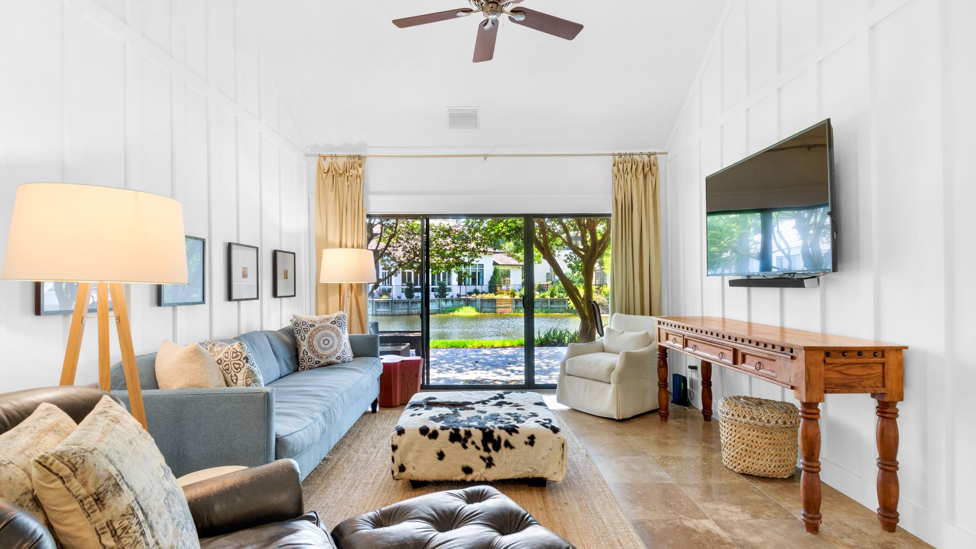 Beachwalk Villas 5054 Living Area