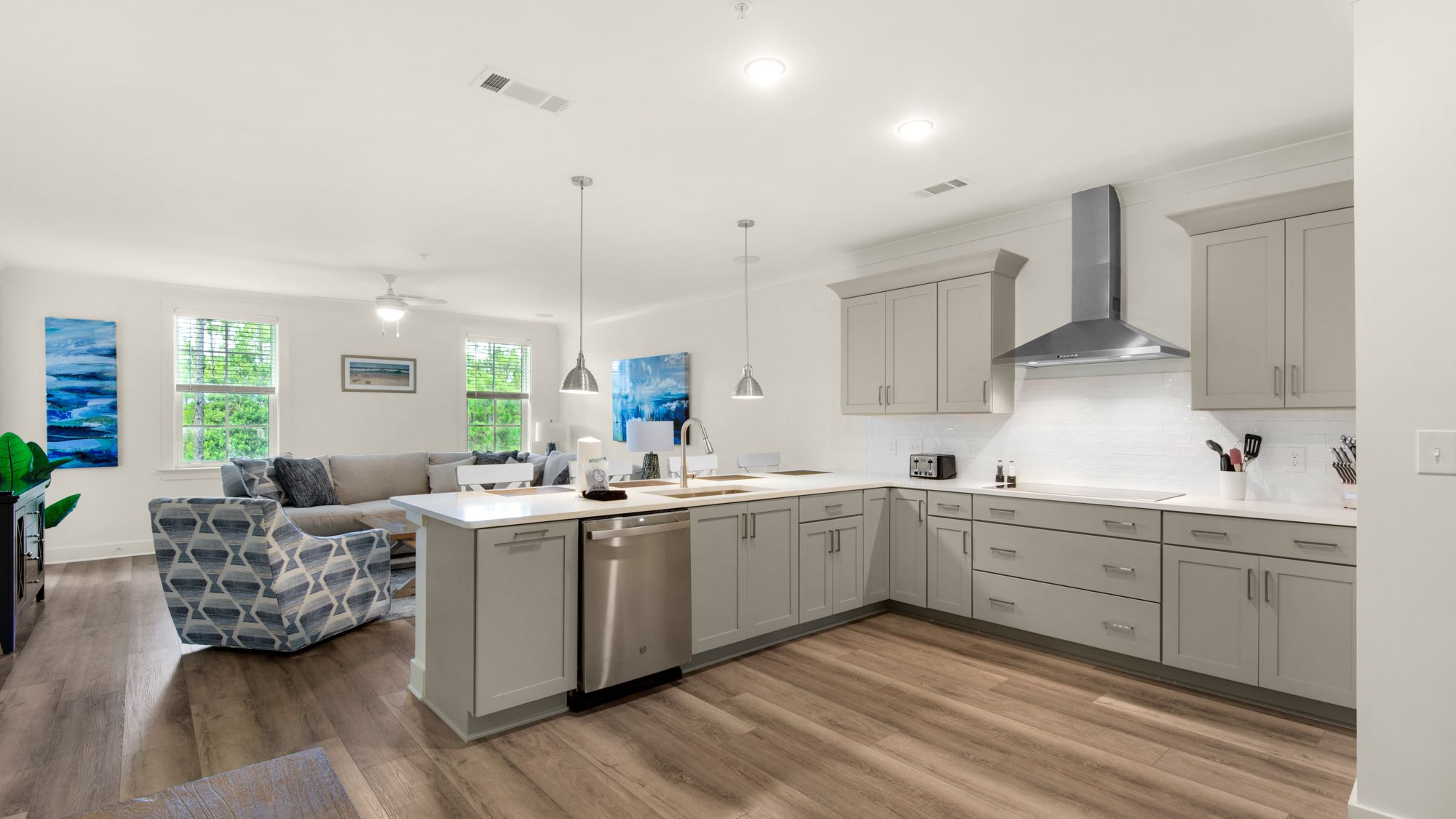 Pinewood 436 Kitchen Area