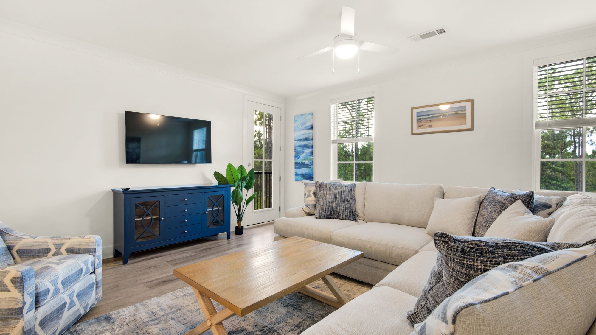 Pinewood 436 Living Area