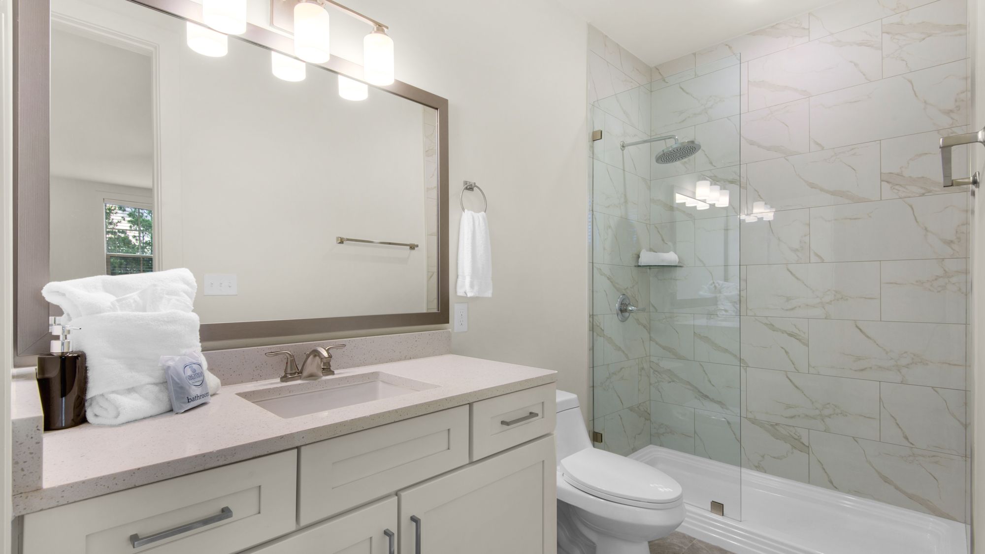 Pinewood 436 Bathroom Area