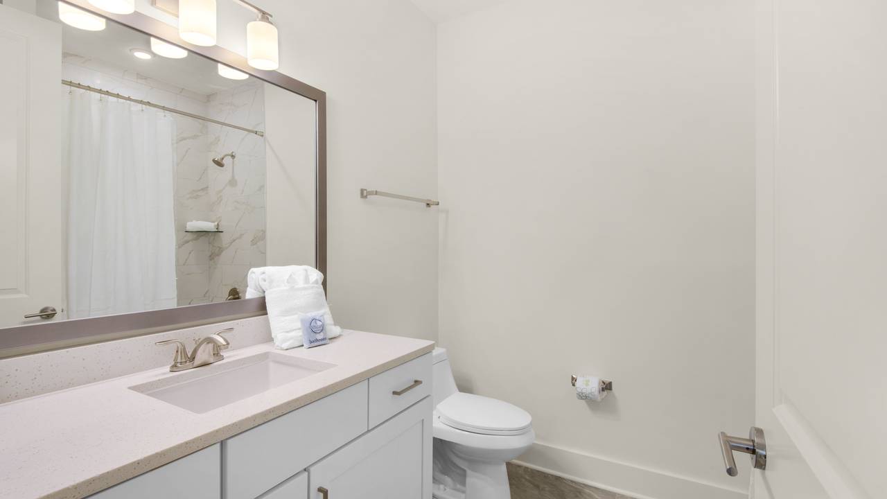 Pinewood 436 Bathroom Area Pinewood 436 Bathroom Area