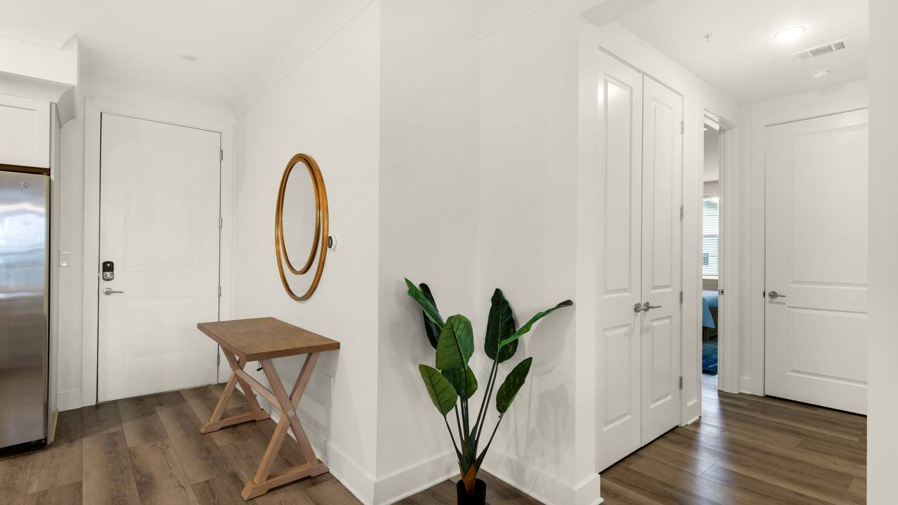 Pinewood 436 Hallway Pinewood 436 Hallway