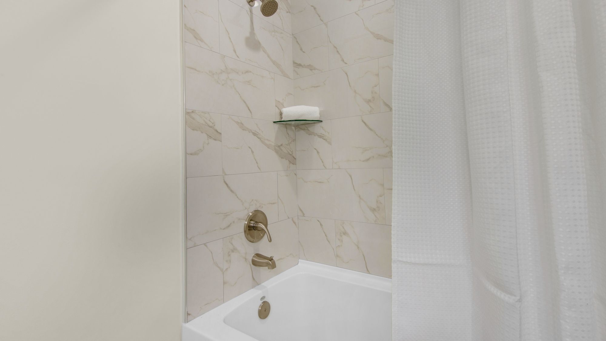 Pinewood 436 Bathroom Area